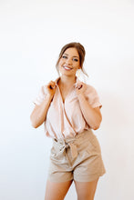 Load image into Gallery viewer, Blush Spread Collar Blouse
